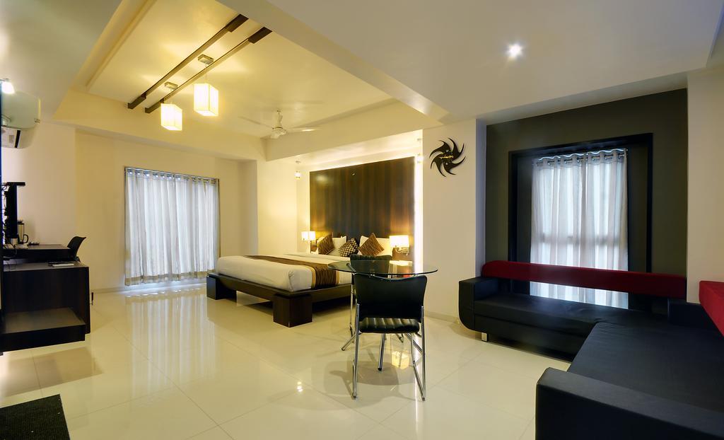 Hotel Magnum Inn Junagadh Luaran gambar